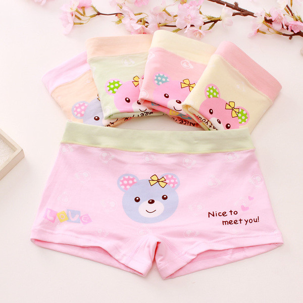 Gyengéd gyerek fehérnemű különböző színekben, mintával