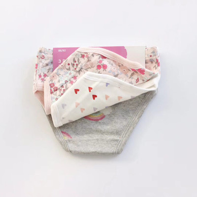 Gyerek fehérnemű lányoknak három részes szett, különböző modellekben