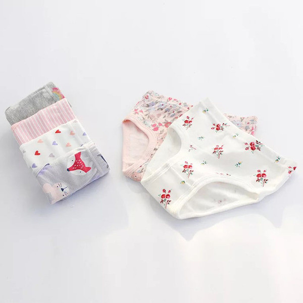 Gyerek fehérnemű lányoknak három részes szett, különböző modellekben