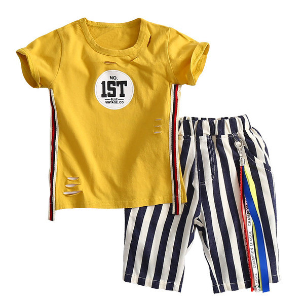 Set sport copii pentru baieti in doua parti - Tricou cu imprimeu + pantaloni scurti cu dungi in trei culori