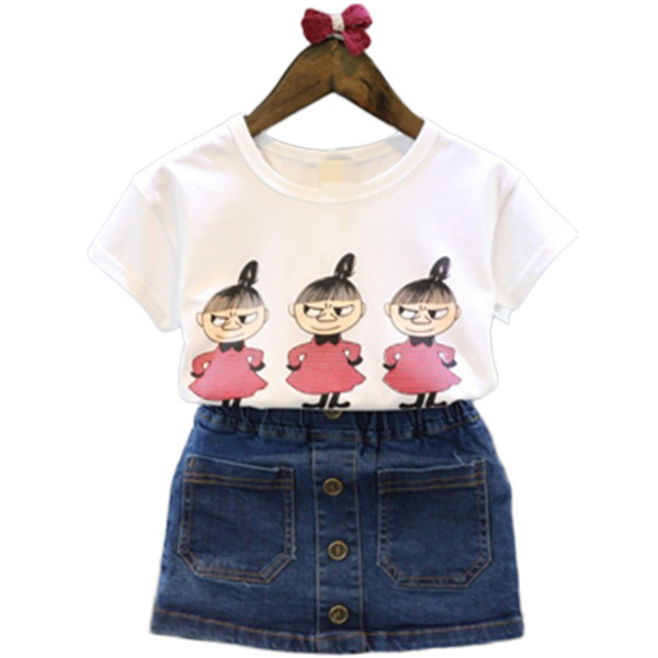 Set pentru copii elegant pentru fete în două părți - tricou cu aplicație colorată și denim cu nasturi și buzunare