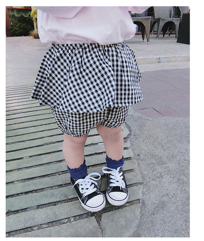 Модерна детска пола-панталон за момичета в два цвята - черен и решетка
