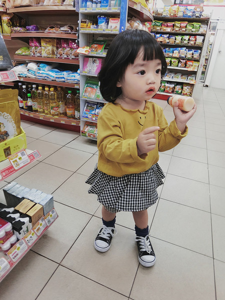 Fusta-pantaloni moderni pentru copii pentru fete in doua culori - negru si grilaj