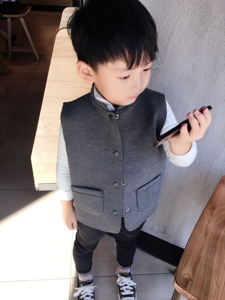 Vesta eleganta pentru baieti in doua culori