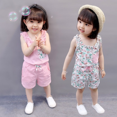 Нежен детски комплект за момичета от две части-потник+къси панталонки,два модела