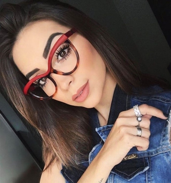 Γυναικεία γυαλιά  με διαφανές γυαλί και έγχρωμος σκελετός