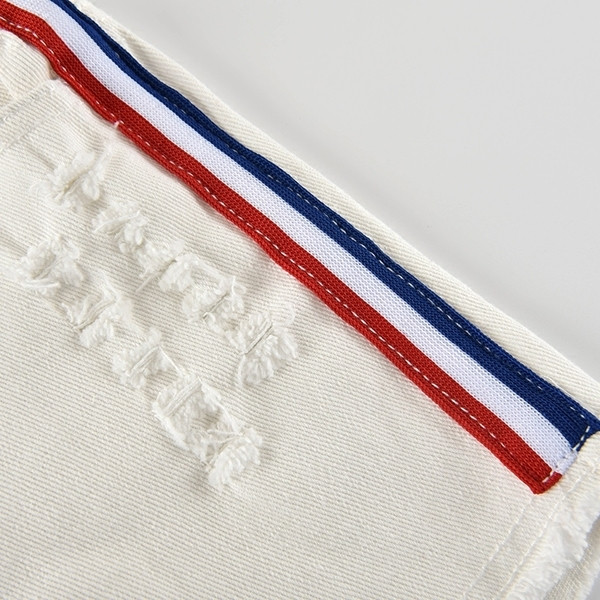 Pantaloni scurți pentru copii cu margine laterală colorată pentru o fată