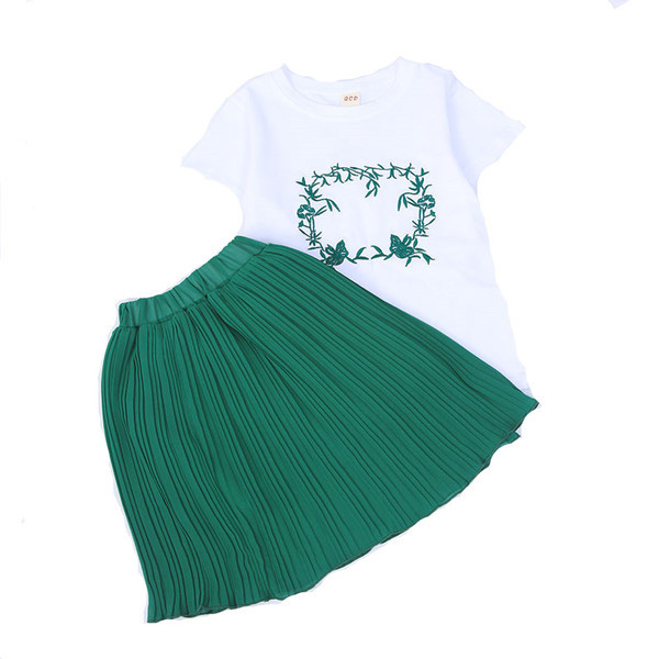 Set pentru copii sportiv-elegant pentru fete în două părți - tricou + fustă aerisită cu talie înaltă