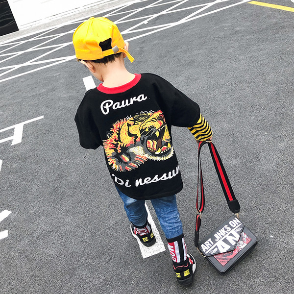 Tricou pentru copii cu maneca lunga in doua culori model larg si cu imprimeu color