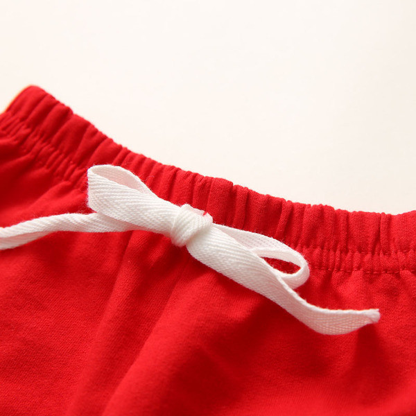 Παιδικά σορτς σε διάφορα χρώματα με μεγάλη εκτύπωση