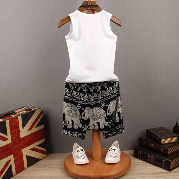 Set sport copii pentru baieti in doua parti - maiou cu imprimeu + pantaloni tip potur cu model color