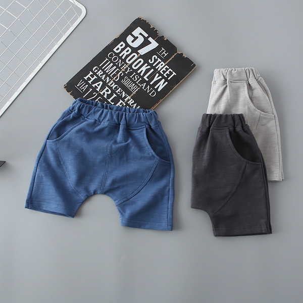 Pantaloni scurți pentru copii în trei culori - gri închis, culoare gri și albastru, pentru băieți