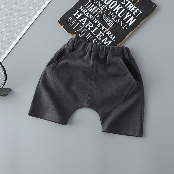Pantaloni scurți pentru copii în trei culori - gri închis, culoare gri și albastru, pentru băieți