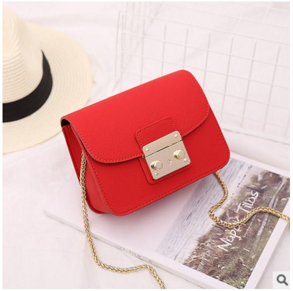 Mini geanta eleganta in diferite culori cu maner metalic