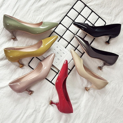 Κομψά γυναικεία παπούτσια με χαμηλό τακούνι - πολλά χρώματα