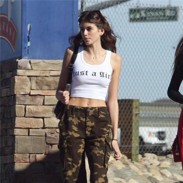 Maieu scurt de damă de culoare albă cu inscripție