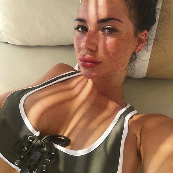 Top de dama de culoare inchisa cu cravate incrucisate