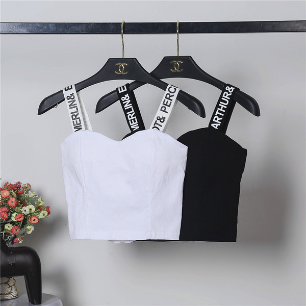 Top de vară alb-negru cu bretele subțiri cu inscripție