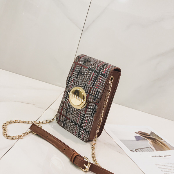 Mini geanta de dama de zi cu zi in forma dreptunghiulara cu maner metalic