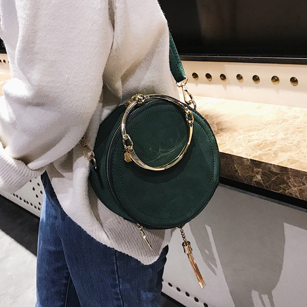 Mini 1anta de dama simplu in forma rotunda cu bretele duble