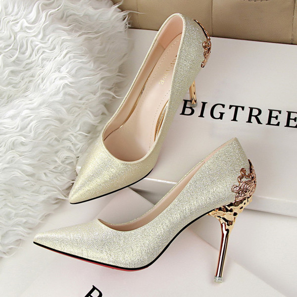 Pantofi de dama extravaganti cu toc inalt cu decor metalic - mai multe culori