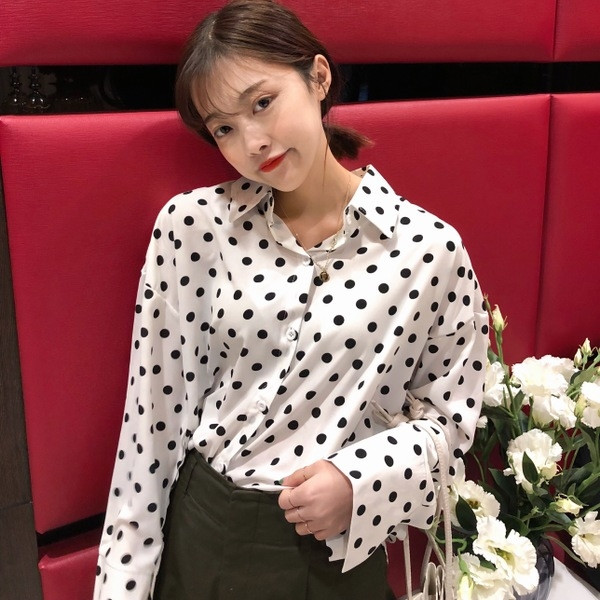 Cămașă subțire de damă cu mâneci lungi, buline
