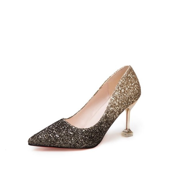 Γυαλιστερά γυναικεία παπούτσια - δύο μοντέλα σε διάφορα χρώματα