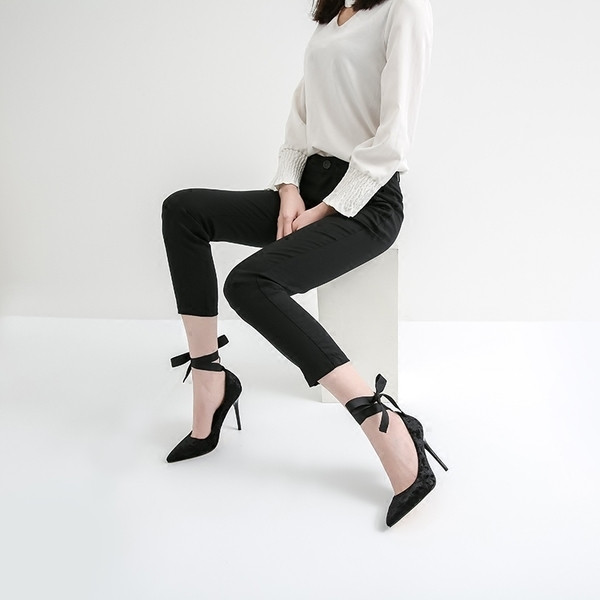 Pantofi de dama din catifea cu toc - trei modele in doua culori