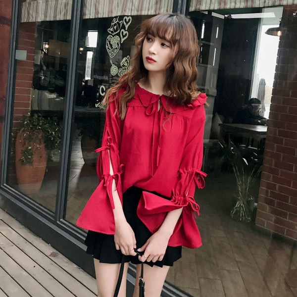 Cămașă șic de damă cu mâneci și volane interesante în alb și roșu