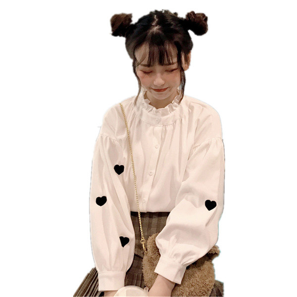 Cămașă de damă de ultimă generație cu mâneci lanternă și inimioare de broderie