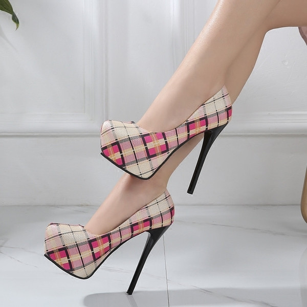 Pantofi de dama extravaganti cu toc in trei culori