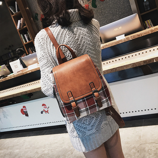 Rucsac elegant de dama din piele ecologica in diferite culori, potrivit pentru utilizarea de zi cu zi