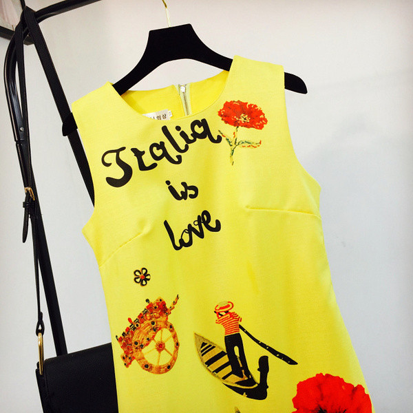 Γυναικείο  φόρεμα σε κίτρινο χρώμα με επιγραφές