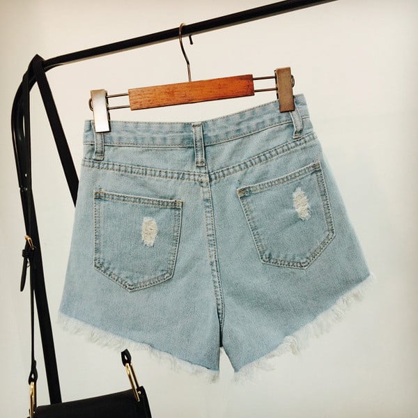 Pantaloni scurți moderni din denim cu talie înaltă și broderie