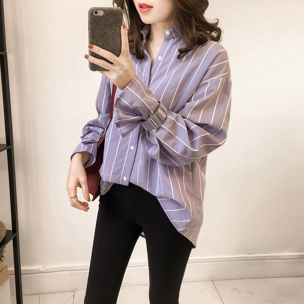 Μακρύ γυναικείο πουκάμισο  με φαρδιά μανίκια σε ριγέ σε τρία χρώματα