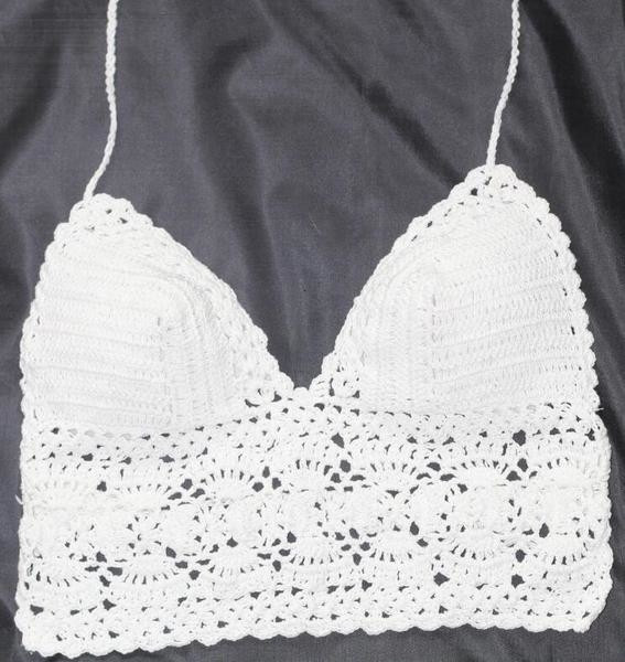 Bustiera de dama tricotata in alb