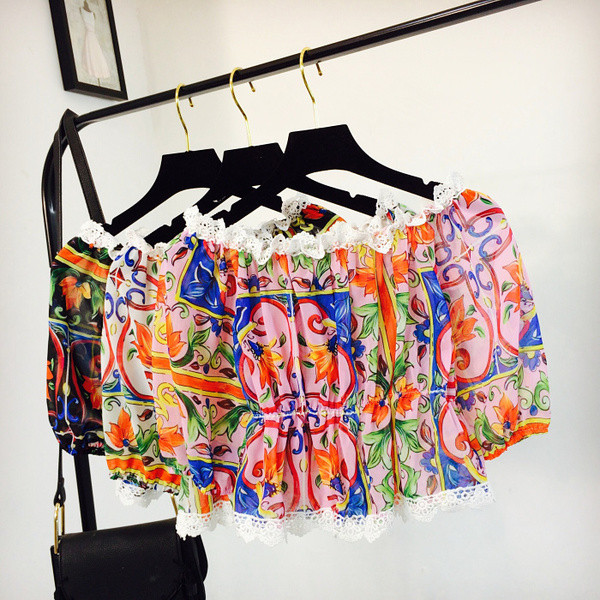 Bluza scurta de dama colorata in trei culori cu dantela