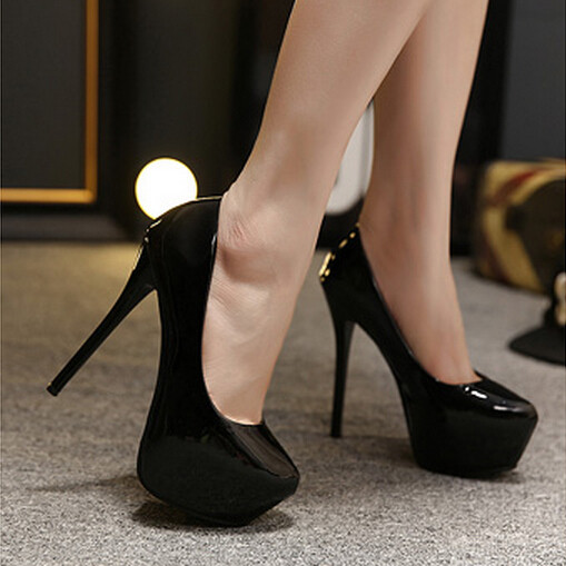 Γυναικεία παπούτσια με ψηλά τακούνια  - δύο μοντέλα