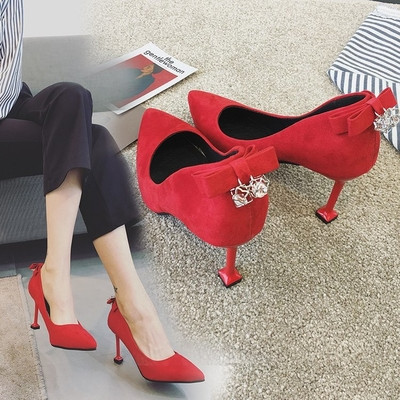 Стилни дамски обувки с тънък ток с декорация панделка в черен и червен цвят