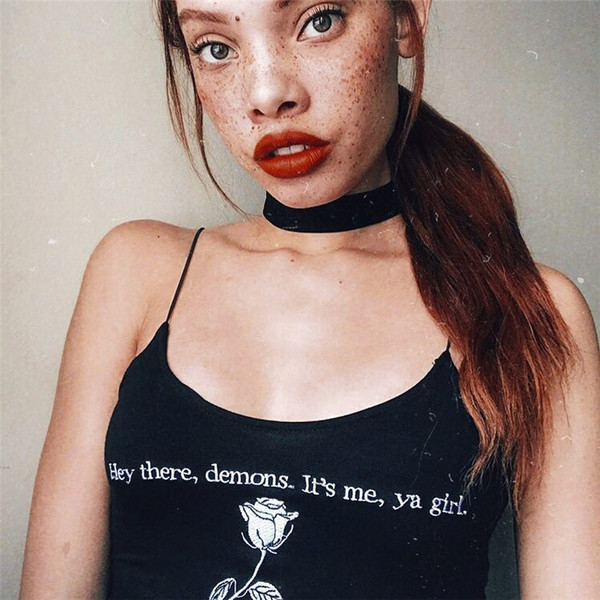 Maieu scurt de zi cu zi, cu inscripție în negru