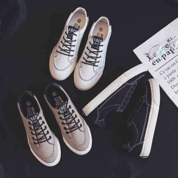 Adidași unisex din piele în trei culori - alb, negru și maro