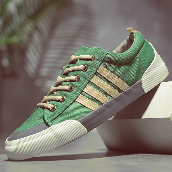 Adidasi pentru barbati in diferite culori proaspete cu talpa plata