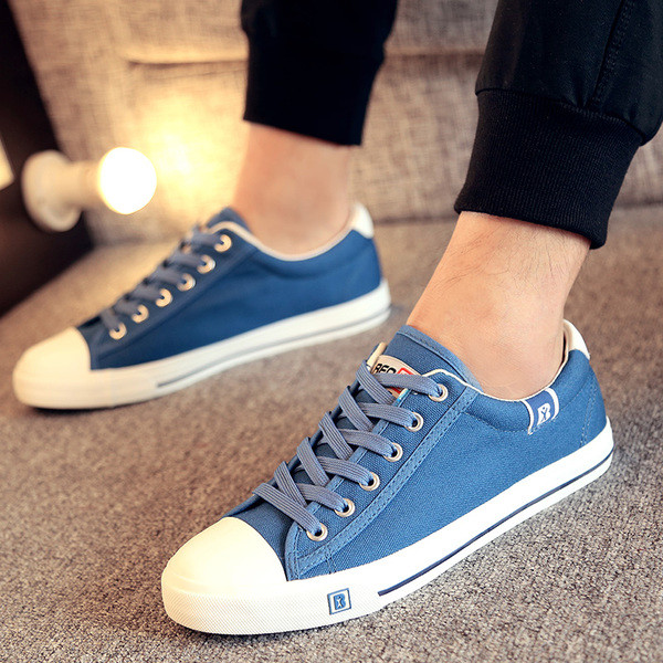 Adidași uni pentru bărbați în trei culori - alb, albastru și negru