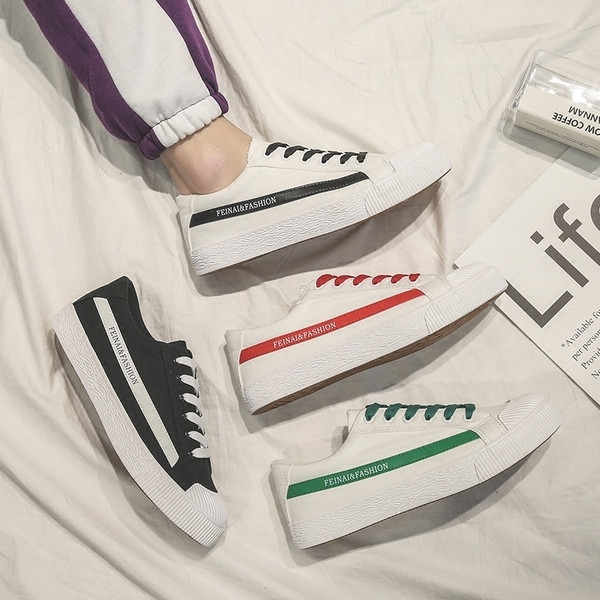 Adidași bărbați de primăvară-vară cu talpă plată și decor a doua culoare