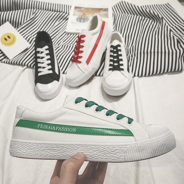 Adidași bărbați de primăvară-vară cu talpă plată și decor a doua culoare