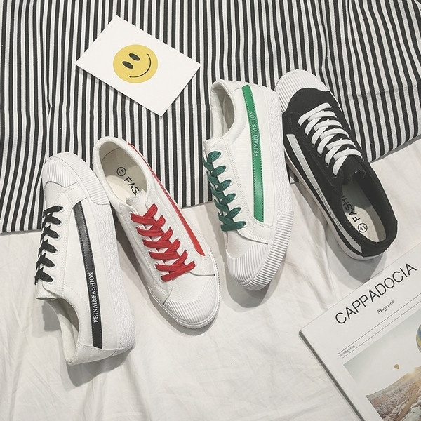 Adidași bărbați de primăvară-vară cu talpă plată și decor a doua culoare