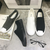 Sportos és elegáns tavaszi mokaszinok több színben