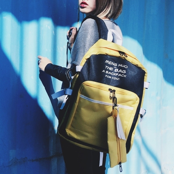 Rucsac casual de damă cu o inscripție - mai multe culori