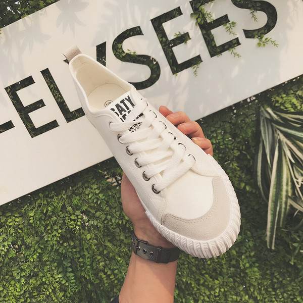 Adidași bărbați de primăvară-vară cu inscripție în mai multe culori, potriviți pentru utilizarea de zi cu zi