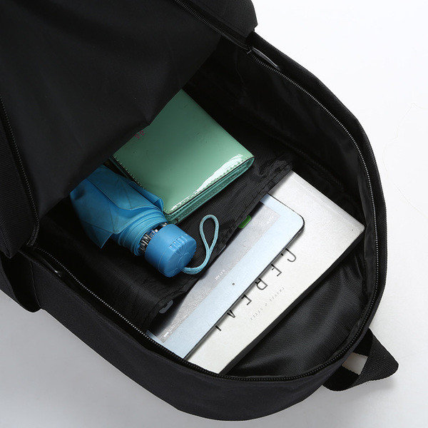 Rucsac casual dama cu aplicatie cu inscriptie alb, negru si verde